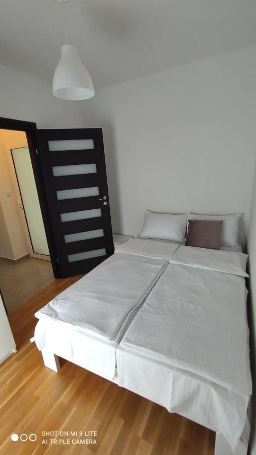 פירובאץ Apartmani Gavran מראה חיצוני תמונה